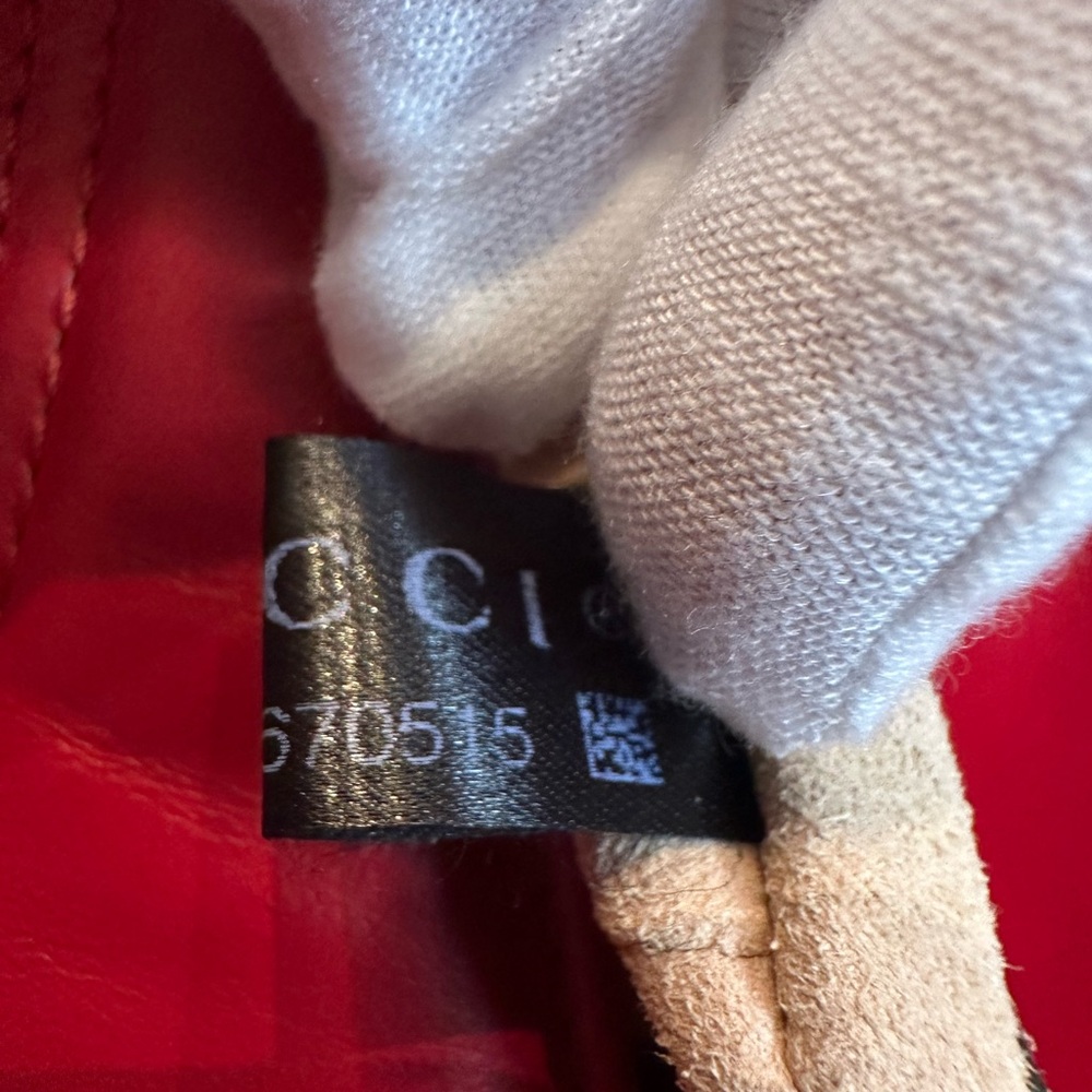Gucci GG Marmont Bag with Matelasse Leather and Chevron Quilting - Picture 9 of 10